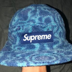 Supreme winter hat